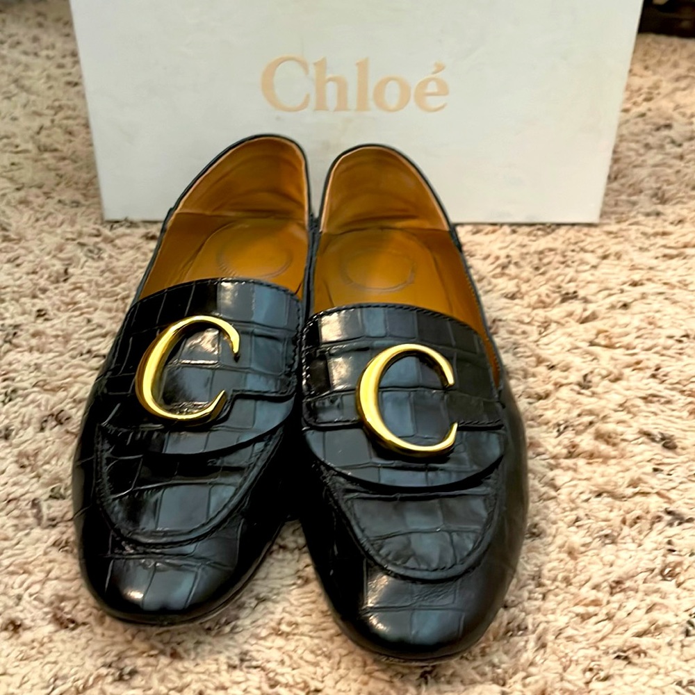 Chloe black leather loafer croc embossed with gold C